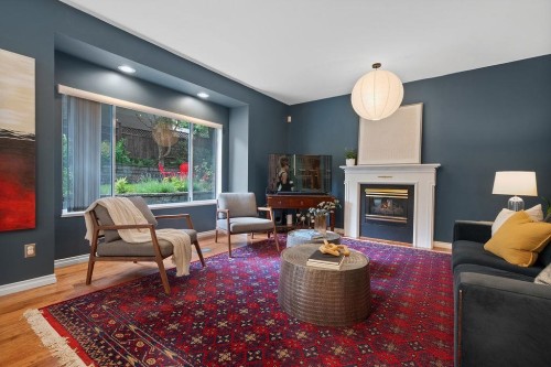 116 Parkside Drive, Port Moody, BC - Indoor Photo Showing Living Room With Fireplace