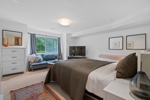 116 Parkside Drive, Port Moody, BC - Indoor Photo Showing Bedroom