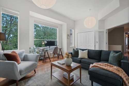 116 Parkside Drive, Port Moody, BC - Indoor Photo Showing Living Room