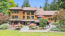 12650 261 Street Maple Ridge, BC V2W 1C3