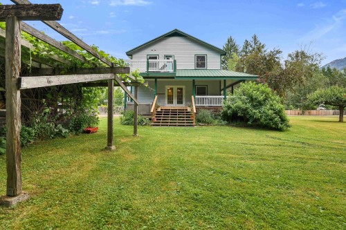 1985 Highway 99, Pemberton, BC - Outdoor With Deck Patio Veranda