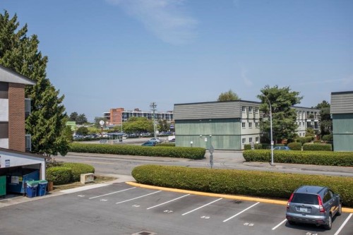 202-8040 Ryan Road, Richmond, BC - Outdoor