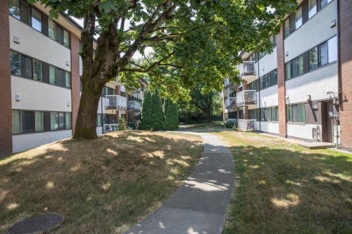 202-8040 Ryan Road, Richmond, BC - Outdoor