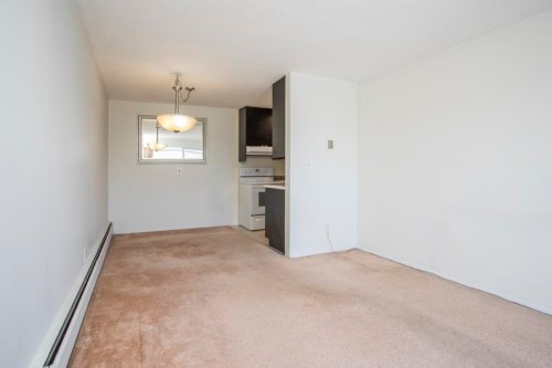 202-8040 Ryan Road, Richmond, BC - Indoor Photo Showing Other Room