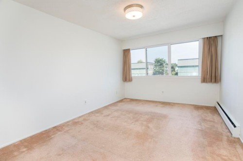 202-8040 Ryan Road, Richmond, BC - Indoor Photo Showing Other Room