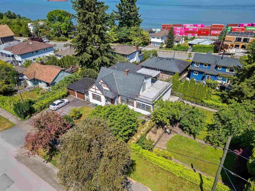 2587 Yale Street, Vancouver, BC - Outdoor With View