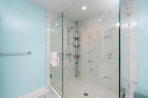 1461 Dayton Street, Coquitlam, BC - Indoor Photo Showing Bathroom