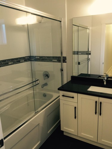 1461 Dayton Street, Coquitlam, BC - Indoor Photo Showing Bathroom