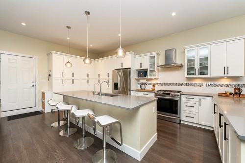 1461 Dayton Street, Coquitlam, BC - Indoor Photo Showing Kitchen With Upgraded Kitchen