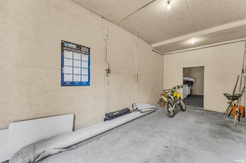 27810 110 Avenue, Maple Ridge, BC - Indoor