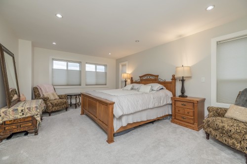 1025 Ranch Park Way, Coquitlam, BC - Indoor Photo Showing Bedroom
