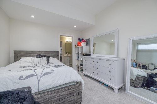 1025 Ranch Park Way, Coquitlam, BC - Indoor Photo Showing Bedroom