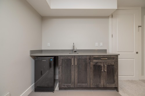 1025 Ranch Park Way, Coquitlam, BC - Indoor Photo Showing Other Room