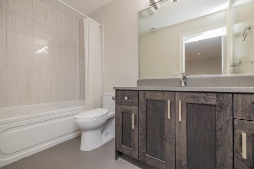 1025 Ranch Park Way, Coquitlam, BC - Indoor Photo Showing Bathroom