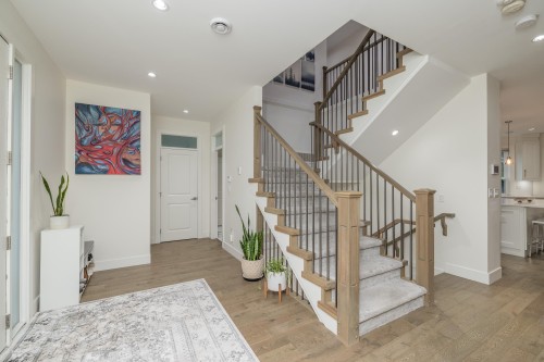 1025 Ranch Park Way, Coquitlam, BC - Indoor Photo Showing Other Room