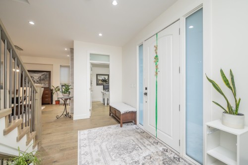 1025 Ranch Park Way, Coquitlam, BC - Indoor Photo Showing Other Room