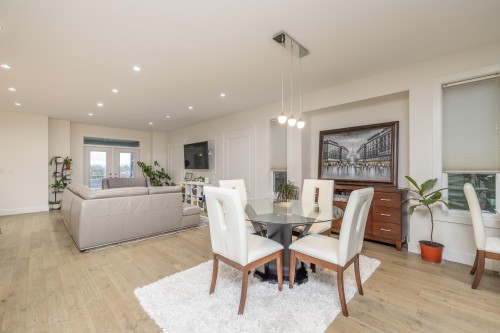 1025 Ranch Park Way, Coquitlam, BC - Indoor Photo Showing Dining Room