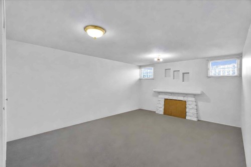 5070 Willow Street, Vancouver, BC - Indoor