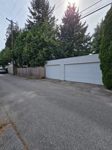 5070 Willow Street, Vancouver, BC - Outdoor