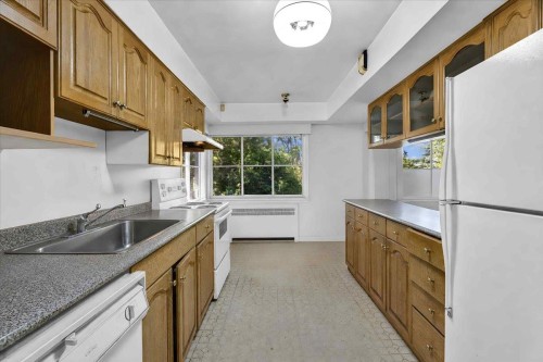 5070 Willow Street, Vancouver, BC - Indoor Photo Showing Kitchen