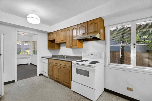 5070 Willow Street, Vancouver, BC - Indoor Photo Showing Kitchen