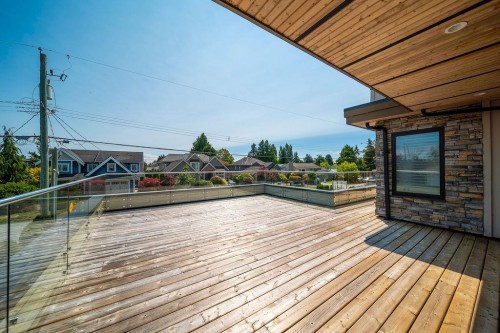 9571 Diamond Road, Richmond, BC - Outdoor With Deck Patio Veranda With Exterior