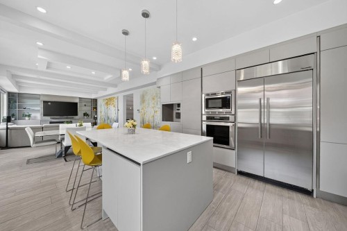9571 Diamond Road, Richmond, BC - Indoor Photo Showing Kitchen With Upgraded Kitchen