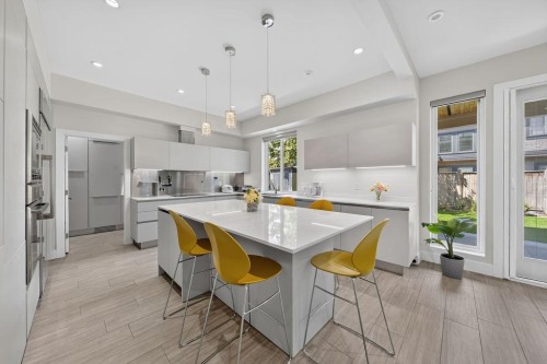9571 Diamond Road, Richmond, BC - Indoor
