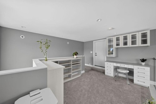 9571 Diamond Road, Richmond, BC - Indoor
