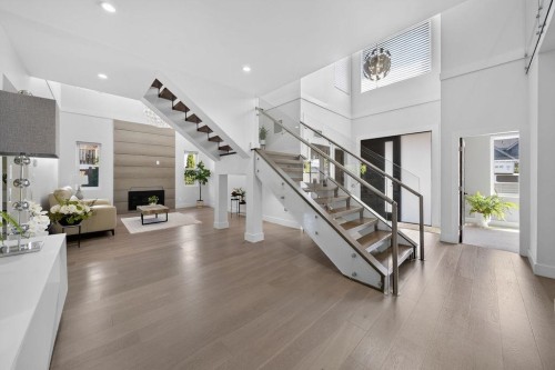 9571 Diamond Road, Richmond, BC - Indoor With Fireplace