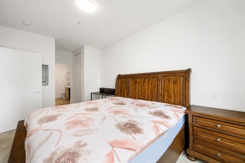 302-3581 Ross Drive, Vancouver, BC - Indoor Photo Showing Bedroom