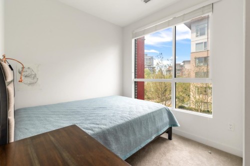 302-3581 Ross Drive, Vancouver, BC - Indoor Photo Showing Bedroom