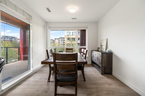 302-3581 Ross Drive, Vancouver, BC - Indoor Photo Showing Dining Room
