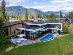 8080 Cypress Place Whistler, BC V8E 1J9