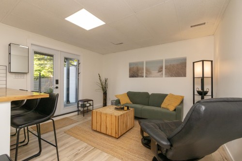 22531 Kendrick Loop, Maple Ridge, BC - Indoor Photo Showing Living Room