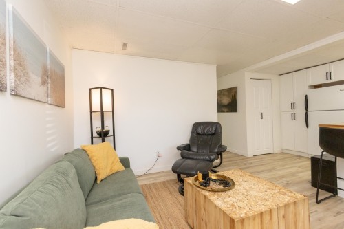 22531 Kendrick Loop, Maple Ridge, BC - Indoor Photo Showing Living Room