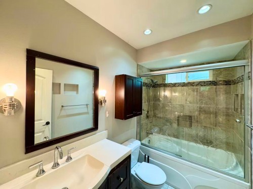 22543 123 Avenue, Maple Ridge, BC - Indoor Photo Showing Bathroom