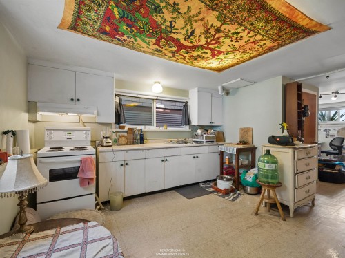 2231 25Th Avenue E, Vancouver, BC - Indoor Photo Showing Kitchen
