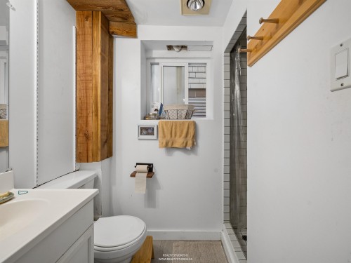 2231 25Th Avenue E, Vancouver, BC - Indoor Photo Showing Bathroom