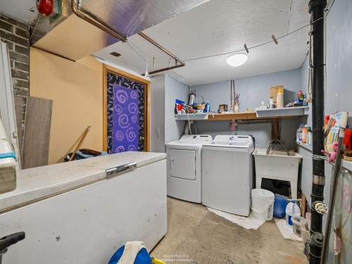 2231 25Th Avenue E, Vancouver, BC - Indoor Photo Showing Laundry Room