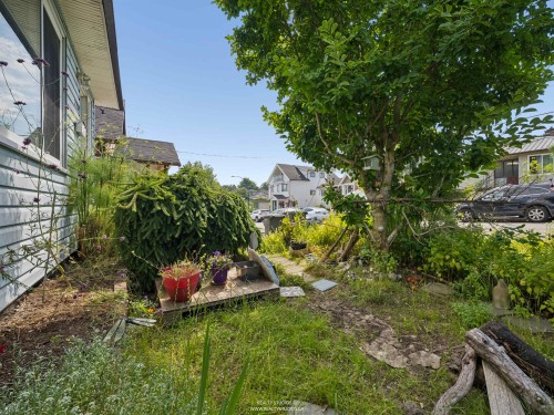 2231 25Th Avenue E, Vancouver, BC - Outdoor