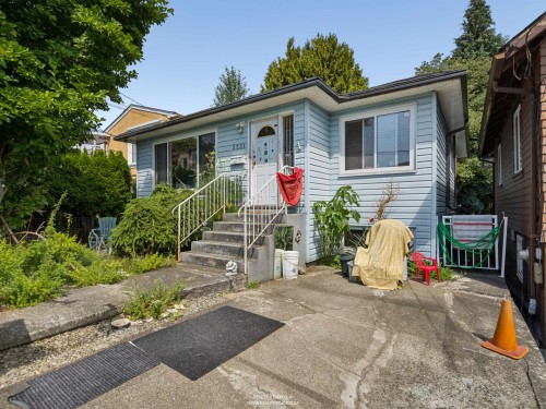 2231 25Th Avenue E, Vancouver, BC - Outdoor