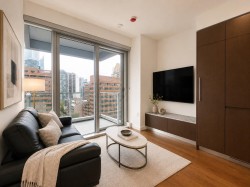1303-1277 Hornby Street West Vancouver, BC V6Z 1W4
