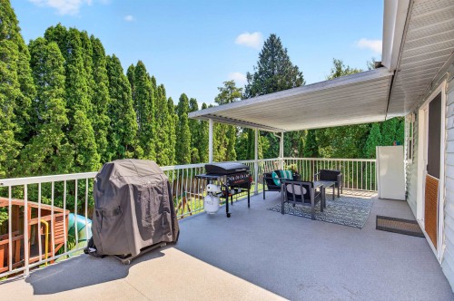 11902 Bruce Place, Maple Ridge, BC - Outdoor With Exterior