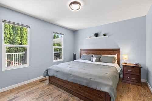 11902 Bruce Place, Maple Ridge, BC - Indoor Photo Showing Bedroom