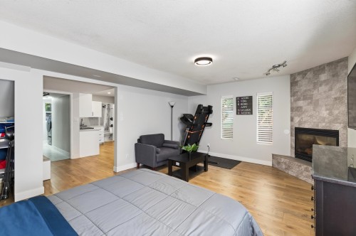 11902 Bruce Place, Maple Ridge, BC - Indoor With Fireplace