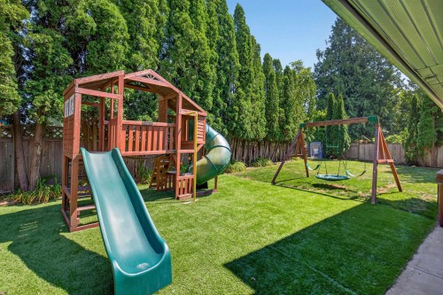 11902 Bruce Place, Maple Ridge, BC - Outdoor With Backyard