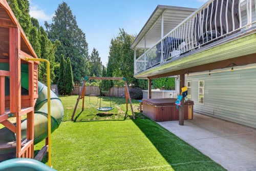 11902 Bruce Place, Maple Ridge, BC - Outdoor With Balcony With Exterior
