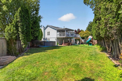 11902 Bruce Place, Maple Ridge, BC - Outdoor