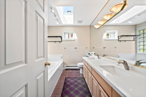 3628 Mckay Drive, Richmond, BC - Indoor Photo Showing Bathroom
